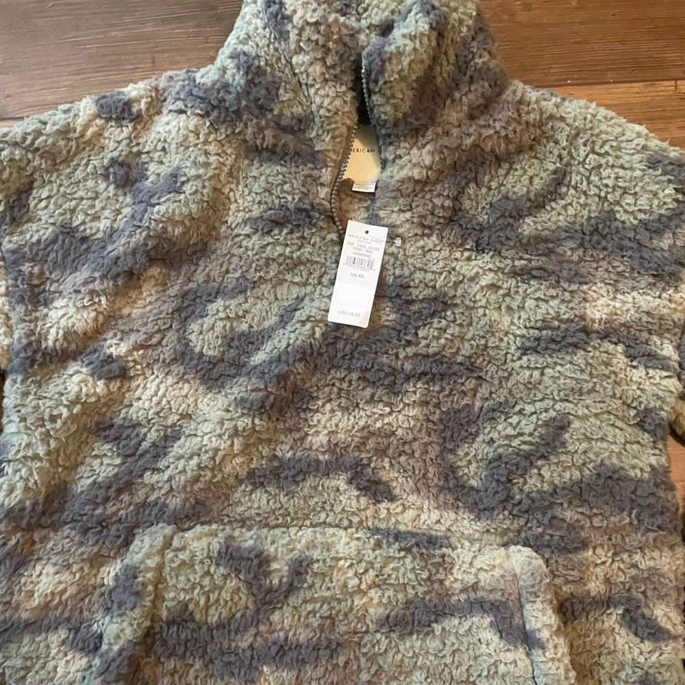 Camo Sherpa American Eagle jacket. - Picture 3 of 4